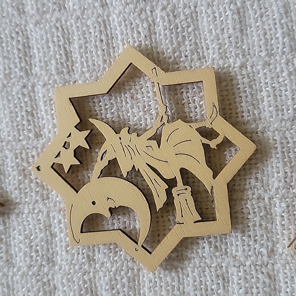 Laser cut wood Christmas ornaments - Picture 8 of 11